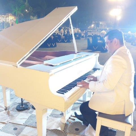 best pianist Abu Dhabi Uae